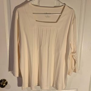 Top with 3/4 sleeves